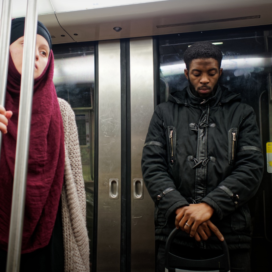 Dans le métro la vie? La vita nel metrò? Life in the tube?