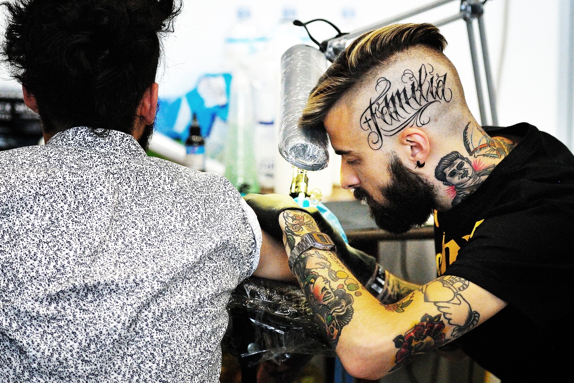 Artisti di pelle, Il 13-14-15 giugno 2014, nei locali dell'Expo Fiere di La Spezia (Italy), si è svolta la kermesse dedicata al tatuaggio. Centocinquanta artisti tra i più affermati in Italia, hanno