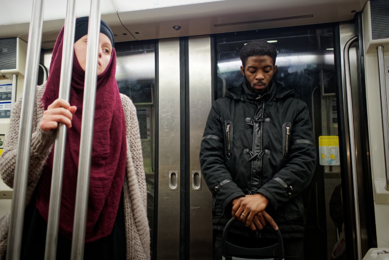 Dans le métro la vie? La vita nel metrò? Life in the tube?